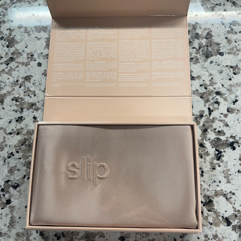 BRAND NEW Slip Pillowcase